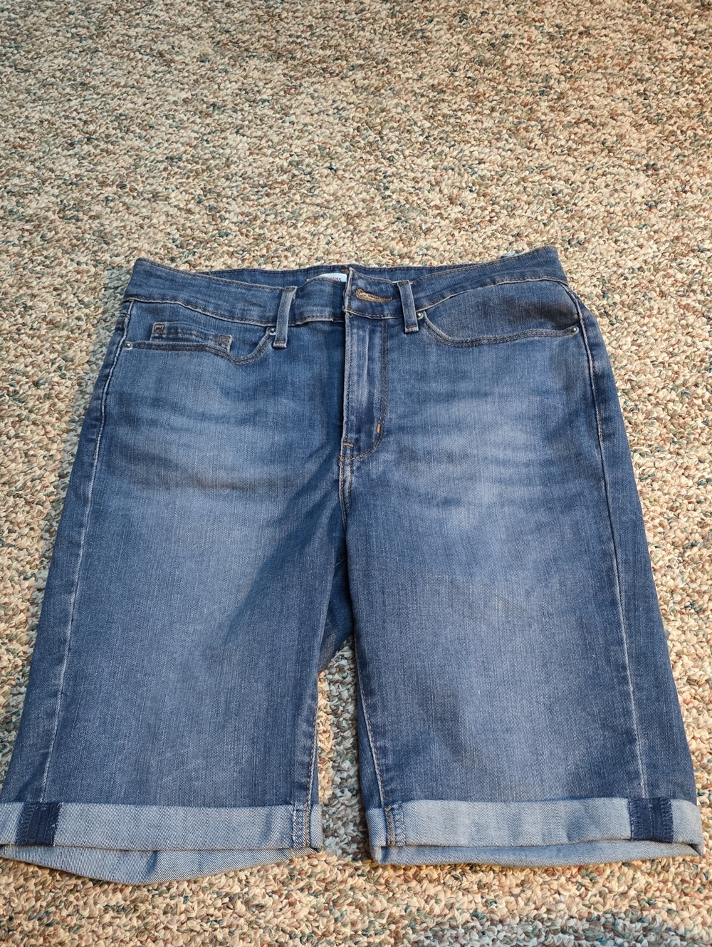 New Levi Jean Bermuda Shorts Womens Size 4